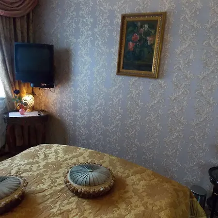 Weena House Bed & Breakfast 3*