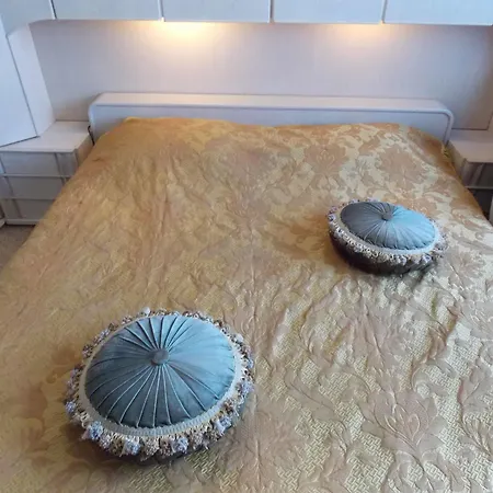 Bed & Breakfast Weena House 3*